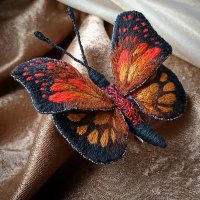 Брошь-бабочка 
