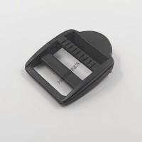 Пряжка (рамка) трехщелевая, пластик, 25*32 мм, цв.черный